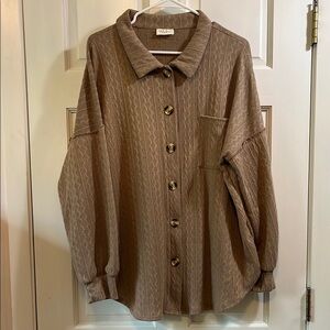 Boutique Textured Raw Seam Taupe Button-Up Shirt - Size 1X
